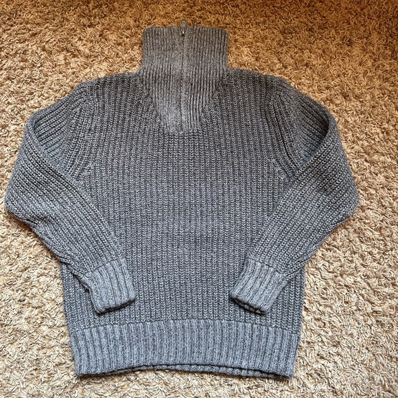 Boys Cat & Jack Gray Sweater; Size M (8/10) - Picture 2 of 5